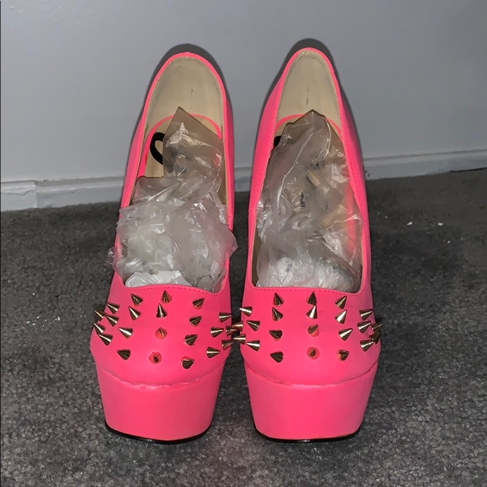 Spike toe heel